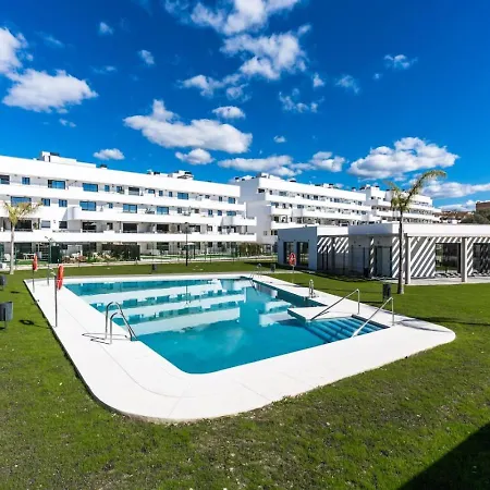 Aranya - Stylish 2br Apt. With Pool View Apartment