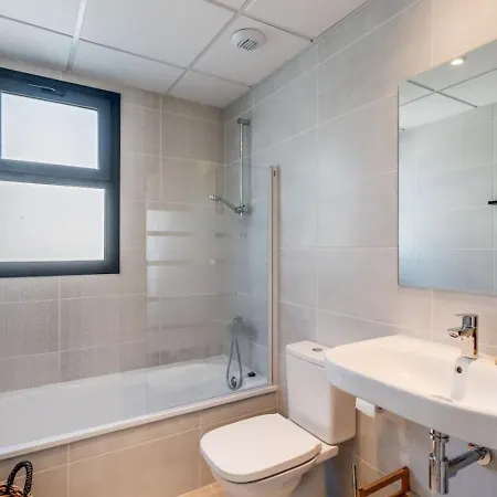 Aranya - Stylish 2br Apt. With Pool View Apartment