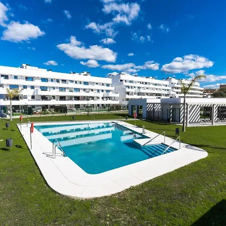 Aranya - Stylish 2br Apt. With Pool View Apartment *
